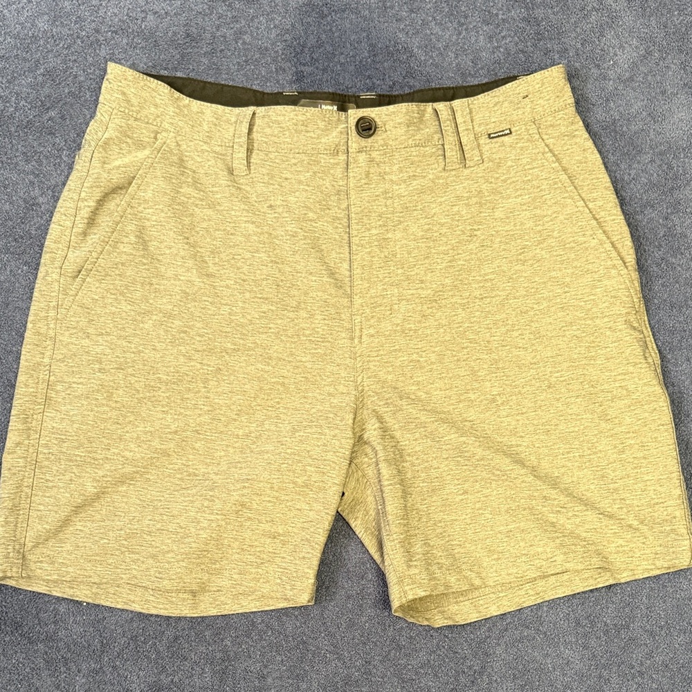 Hurley Men's Light Tan Flat Front Shorts